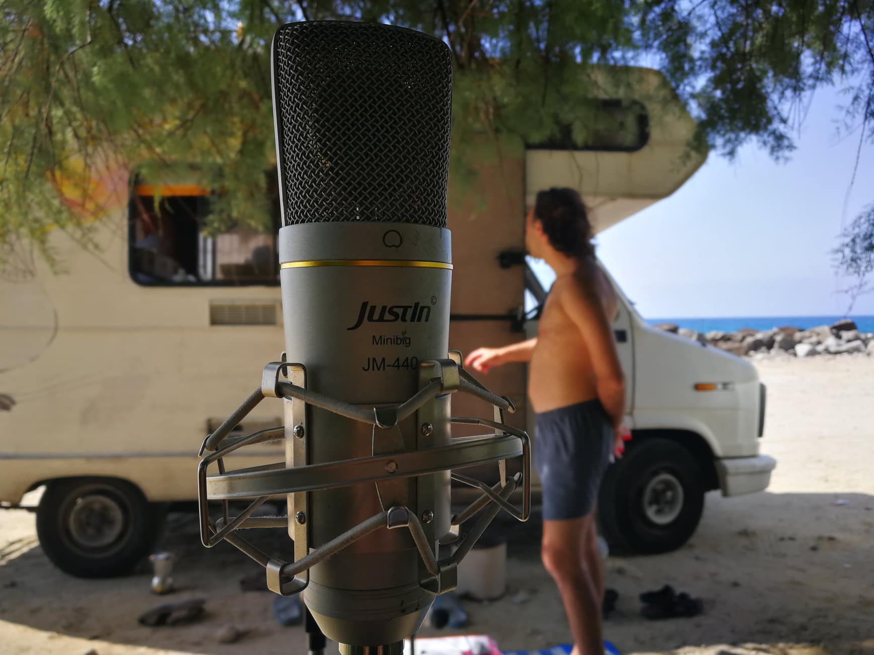 Radio Colomba set up_Pizzo Calabro.parcheggio Colombo. lungomare Colombo.